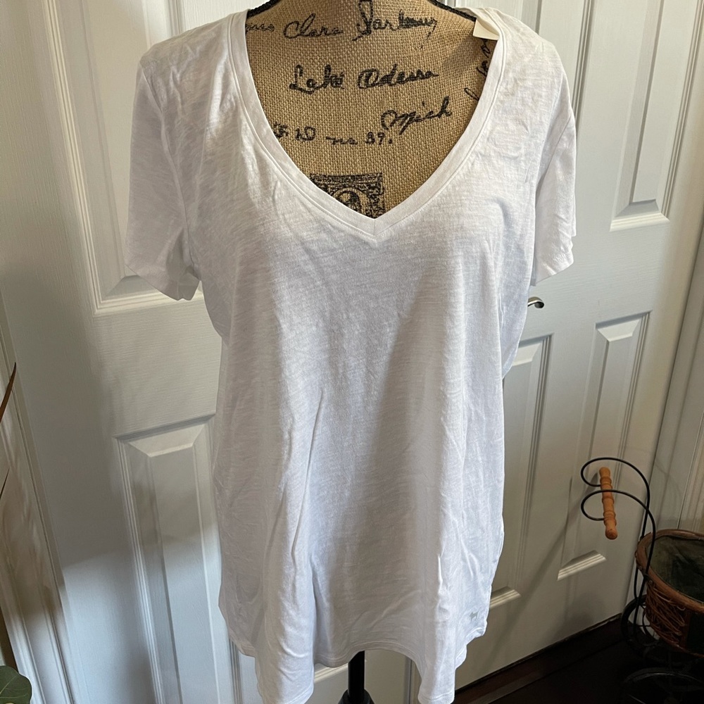 PINK BY VICTORIA’S SECRET V NECK TEE